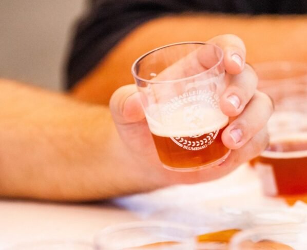 Blumenau se prepara para receber juízes internacionais no Concurso Brasileiro de Cervejas