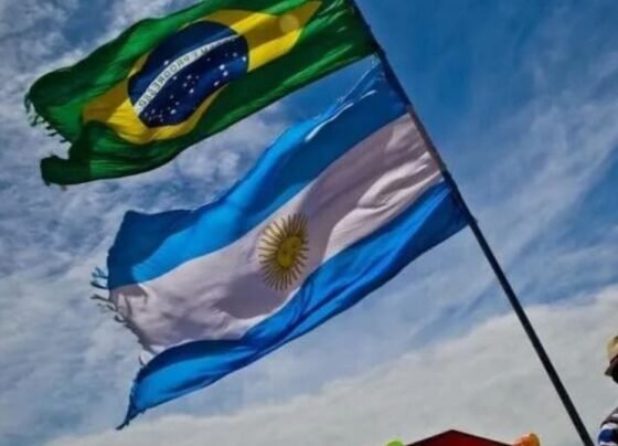 Argentinos têm aproveitado condição do dólar para fazer compras em Florianópolis (Foto; Arquivo NSC)