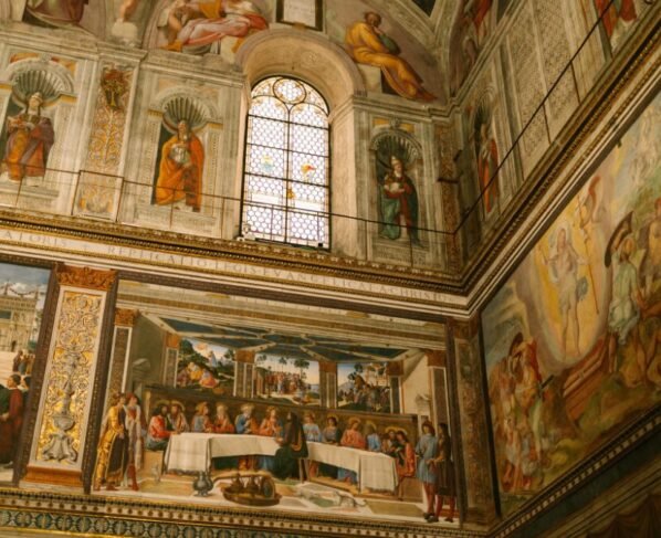 Capela Sistina abriga o Conclave que escolhe o novo papa desde o século XV.
