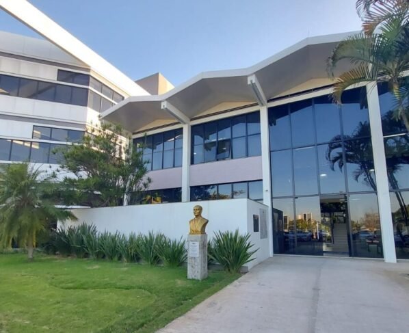 Concurso público com salários de até R$ 9 mil tem inscrições abertas no Sul de SC
