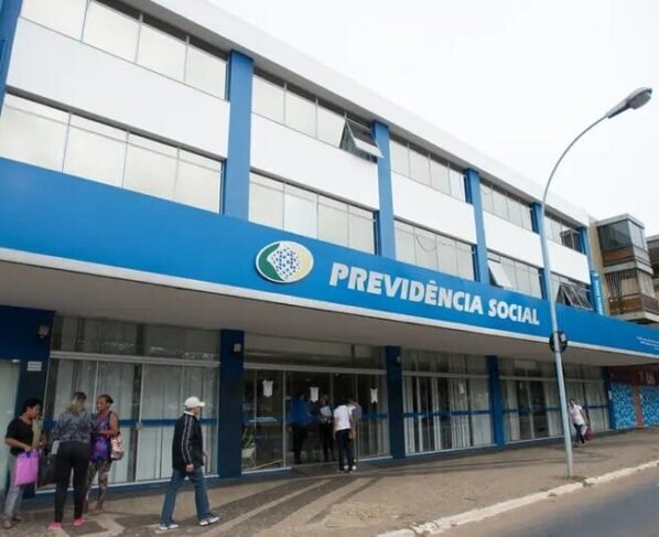 Estão sob análise contratos que descontaram R$ 6,3 bilhões de aposentados desde 2019, que podem ou não serem fraudulentos (Foto: Marcelo Camargo, Agência Brasil)