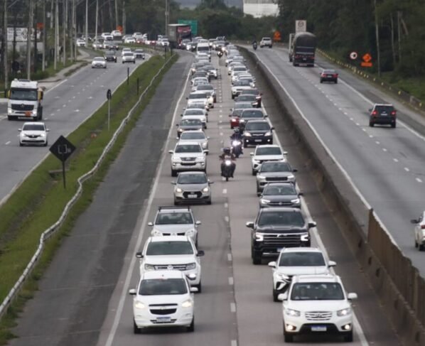 Rodovias de SC tiveram 12 mortes e 229 acidentes no feriadão de Páscoa e Tiradentes
