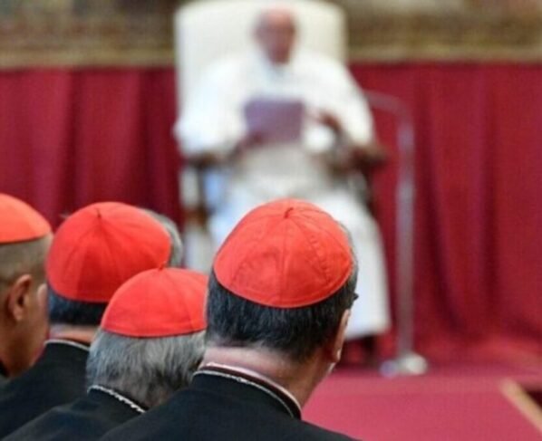 Conclave começa dia 7 de maio, anuncia o Vaticano