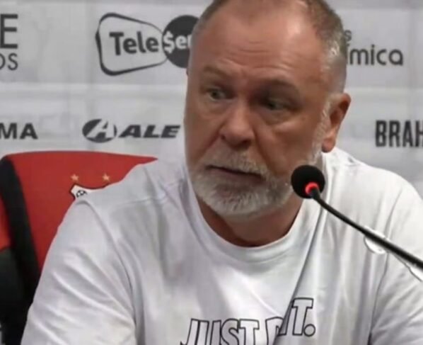 Mano Menezes é liberado pelo grêmio